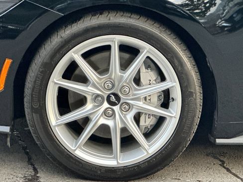 Used 2024 Ford Mustang GT Premium image 12