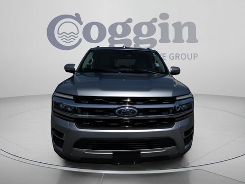 Used 2024 Ford Expedition Limited AWD/4WD image 8