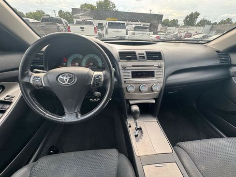 Used 2010 Toyota Camry FWD image 16