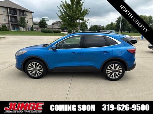 Certified 2020 Ford Escape Titanium AWD/4WD image 3