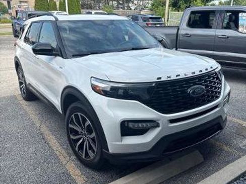 Certified 2022 Ford Explorer ST-Line w/ Class IV Trailer Tow Package AWD/4WD image 2