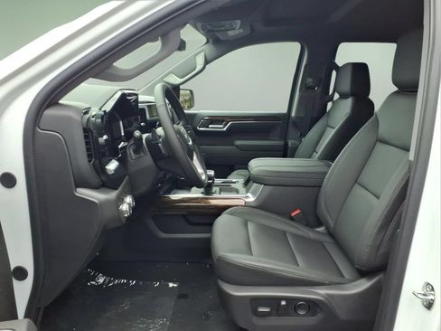 New 2026 GMC Sierra 1500 Elevation w/ Elevation Premium Package AWD/4WD image 4