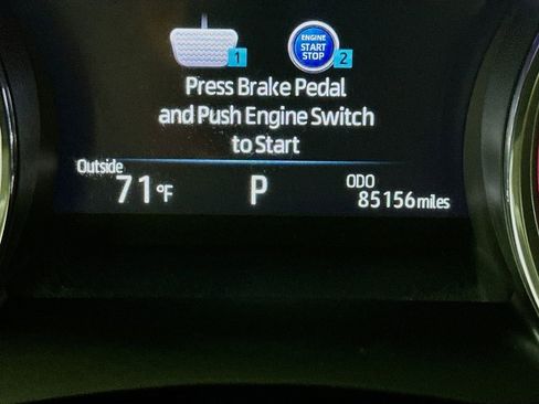Used 2019 Toyota Camry XSE w/ Navigation Package FWD image 15