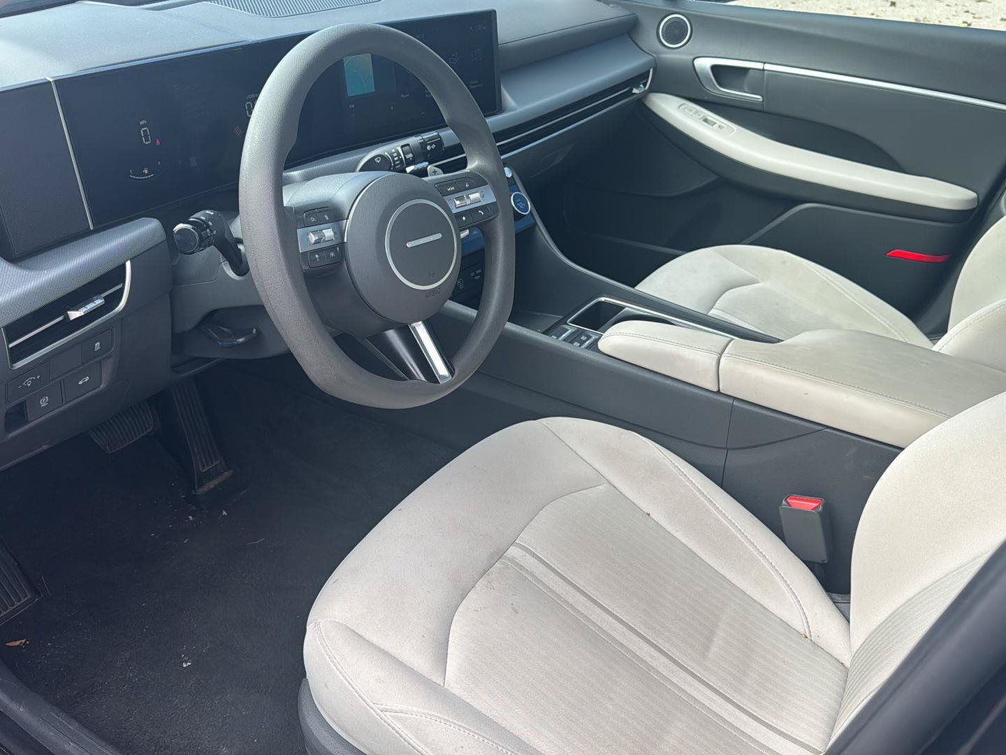 Used 2025 Hyundai Sonata SEL FWD image 11