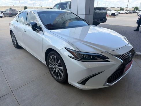 Used 2020 Lexus ES 350 w/ Premium Package FWD image 3