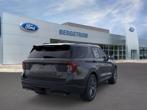 New 2026 Ford Explorer ST-Line w/ ST-Line Street Pack image 8