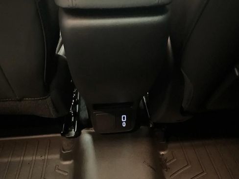 Used 2022 Buick Encore GX Select w/ Experience Buick Package image 32