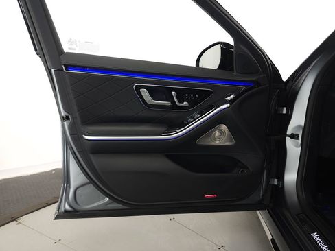 Used 2023 Mercedes-Benz S 580 4MATIC Sedan image 5