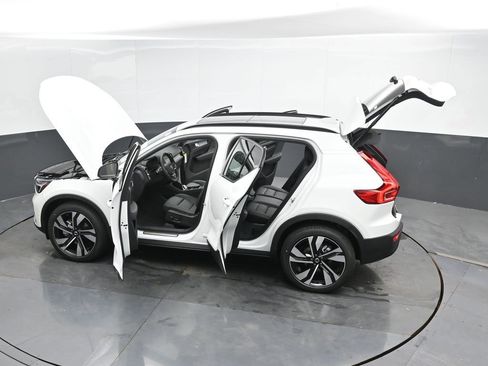 New 2025 Volvo XC40 B5 Plus w/ Protection Package Premier image 49