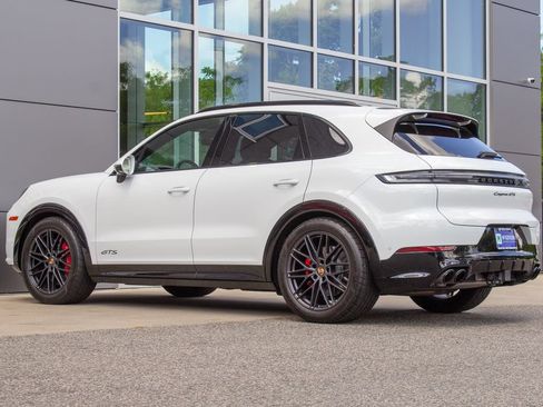 Used 2025 Porsche Cayenne GTS AWD/4WD image 8
