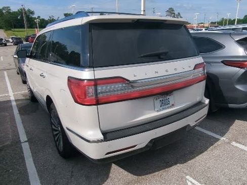 Used 2018 Lincoln Navigator Reserve w/ Technology Package AWD/4WD image 10