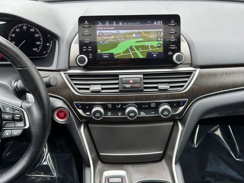 Used 2022 Honda Accord Touring image 17