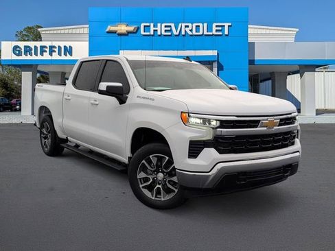 Used 2024 Chevrolet Silverado 1500 LT image 2