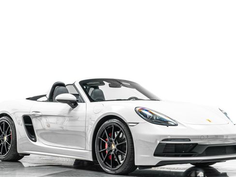Used 2023 Porsche 718 Boxster GTS RWD image 33
