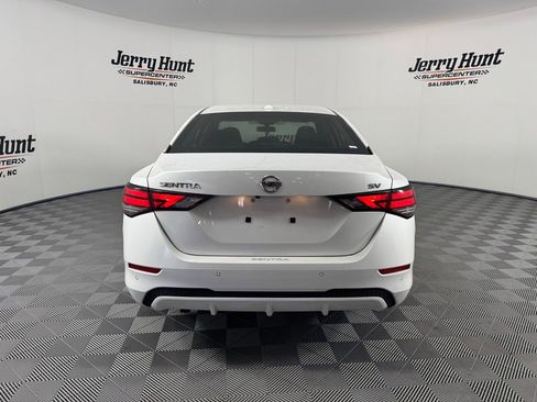 Used 2022 Nissan Sentra SV w/ Trunk Package image 9