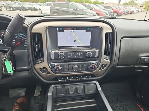Used 2018 GMC Sierra 1500 Denali AWD/4WD image 17