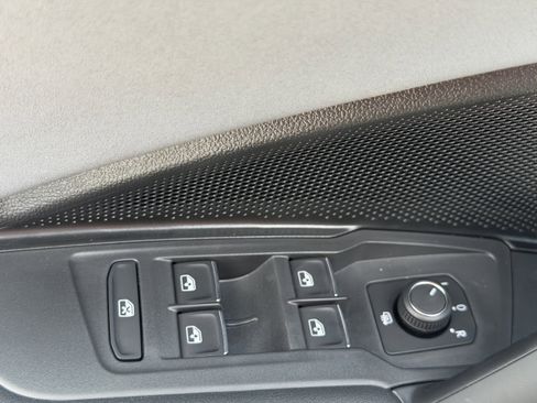 New 2026 Volkswagen Tiguan SE R-Line FWD image 14
