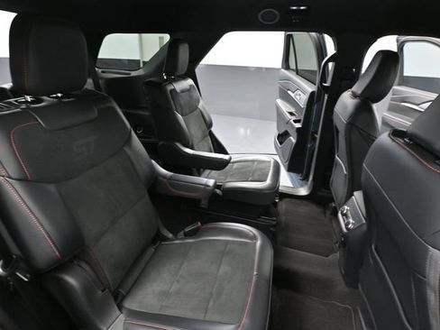 Used 2025 Ford Explorer ST AWD/4WD image 48