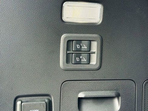 Used 2023 Lexus LX 600 F Sport w/ Accessory Package (A2) AWD/4WD image 13