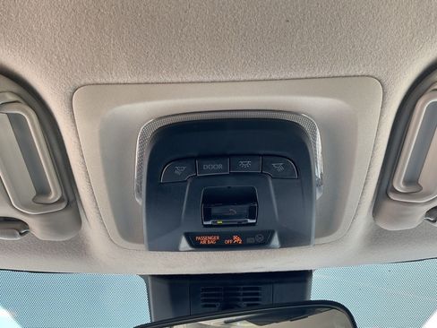 Used 2025 Toyota Corolla LE FWD image 20