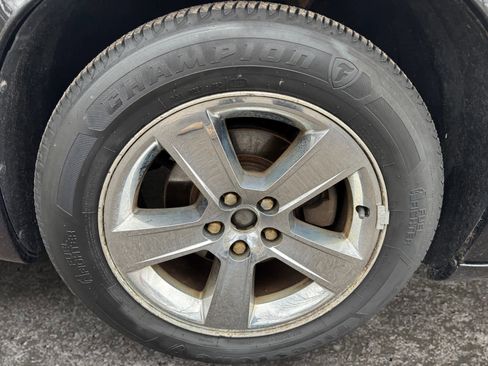 Used 2010 Dodge Charger SXT image 16