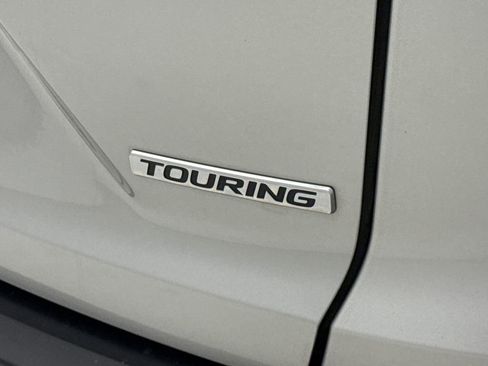 Used 2018 Honda CR-V Touring image 10