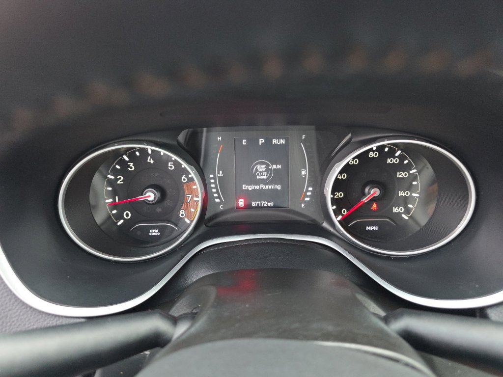 Used 2018 Jeep Compass Latitude w/ Cold Weather Group AWD/4WD image 13