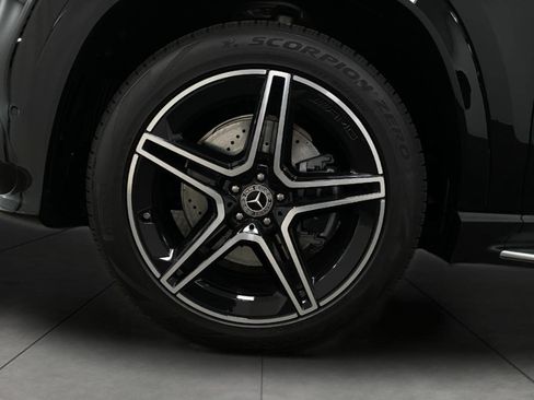New 2026 Mercedes-Benz GLS 450 4MATIC image 52