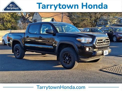 Used 2023 Toyota Tacoma TRD Sport image 1