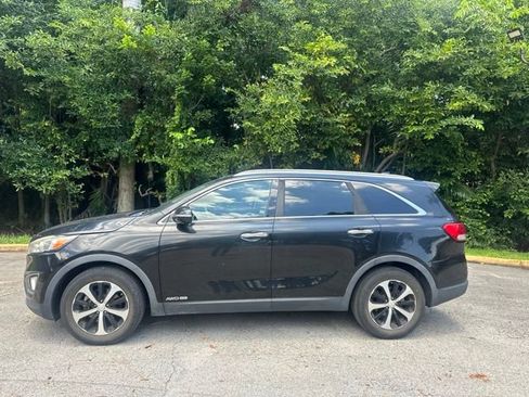 Used 2016 Kia Sorento EX AWD/4WD image 2