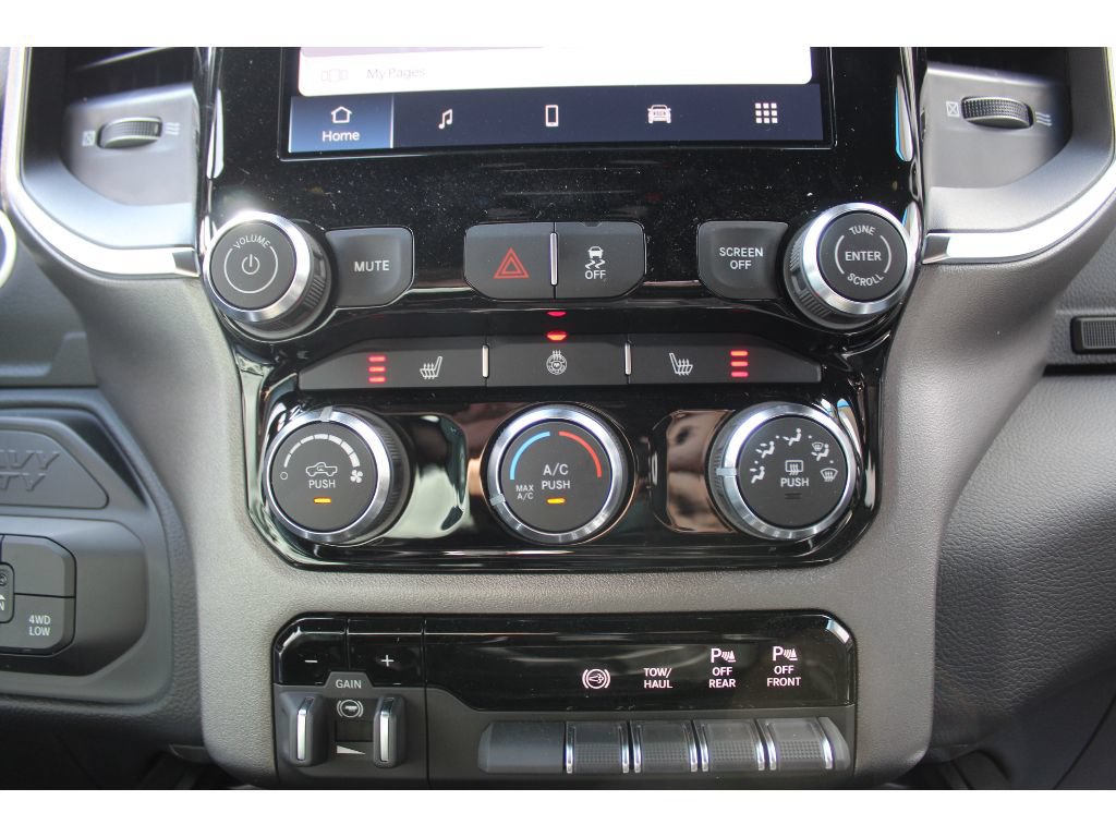 New 2027 RAM 3500 Big Horn AWD/4WD image 13