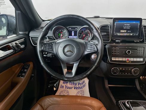 Used 2017 Mercedes-Benz GLS 450 4MATIC image 22