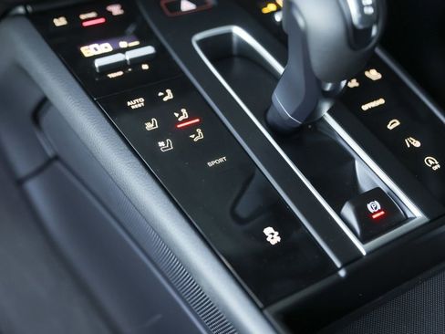 New 2026 Porsche Macan AWD/4WD image 27