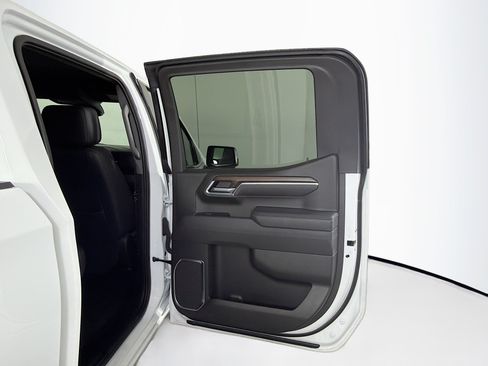 Used 2025 GMC Sierra 1500 SLT RWD image 31