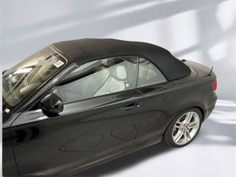 Used 2012 BMW 135i Convertible RWD image 21