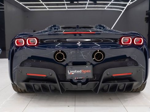 Used 2023 Ferrari SF90 Spider image 19