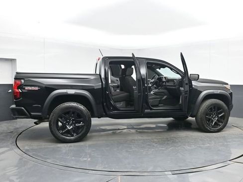 Used 2023 Chevrolet Colorado Trail Boss w/ Technology Package AWD/4WD image 49
