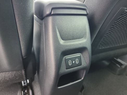 Certified 2026 Hyundai Venue SEL FWD image 18