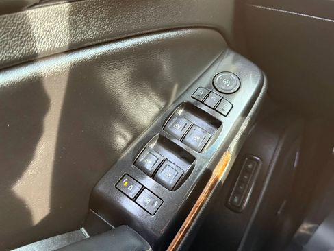 Used 2018 Chevrolet Tahoe Premier image 42