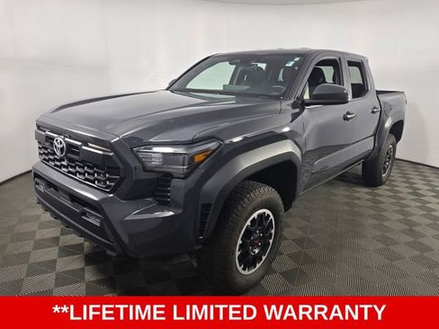 Used 2024 Toyota Tacoma TRD Off-Road AWD/4WD image 3