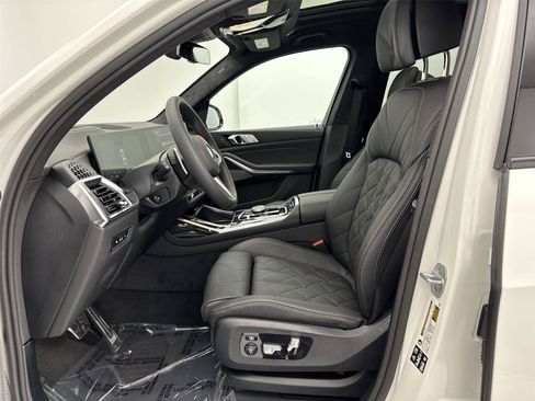 New 2027 BMW X7 xDrive40i w/ M Sport Package AWD/4WD image 25