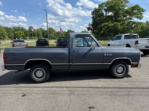 Used 1987 Dodge D/W Truck 100 RWD image 16