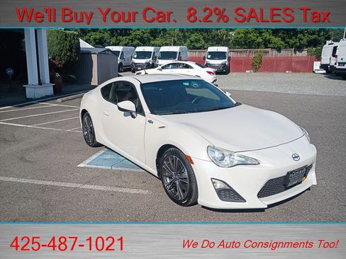 Used 2013 Scion FR-S RWD image 3