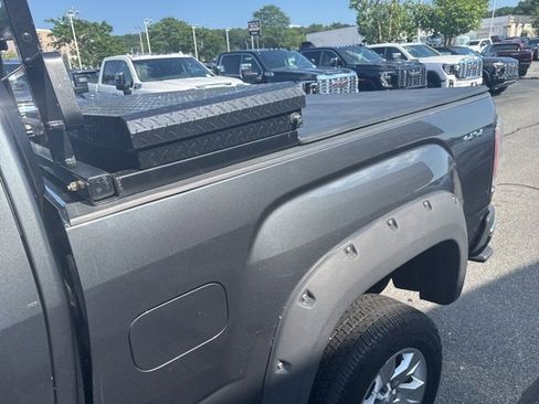 Used 2016 GMC Canyon SLE w/ SLE Convenience Package image 6