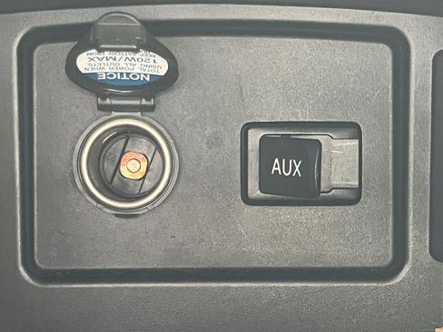 Used 2011 Toyota Camry LE image 15