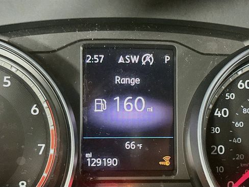 Used 2018 Volkswagen Atlas SEL FWD image 19