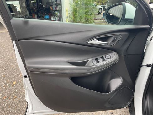 Used 2025 Buick Encore GX Preferred image 20