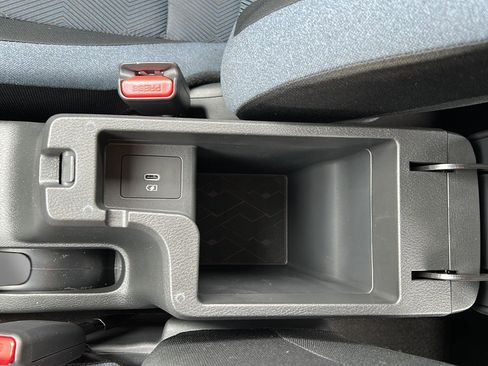 New 2025 Nissan Versa SV w/ Trunk Package image 21