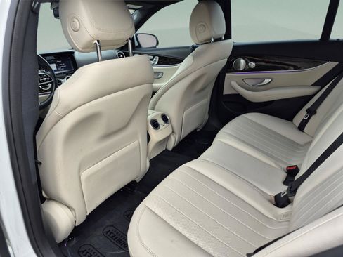 Used 2019 Mercedes-Benz E 300 image 18