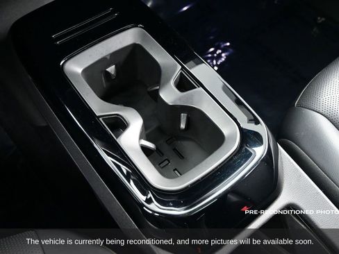 Used 2022 Volkswagen ID.4 Pro S w/ Gradient Package image 21